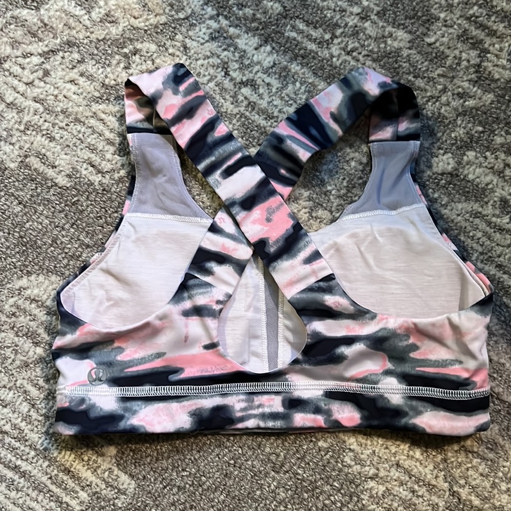 Lululemon sports bra - Picture 3 of 6